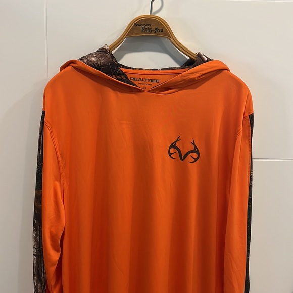 🇺🇸 Realtree long sleeve orange hooded shirt size XL - Picture 3 of 13